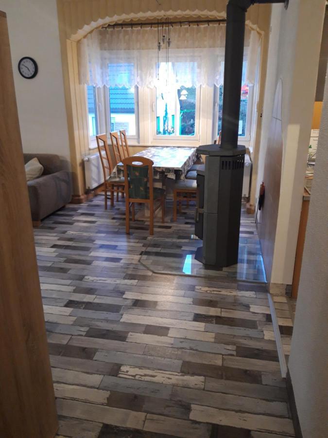 erz-HOSTEL Thermalbad Wiesenbad Zewnętrze zdjęcie